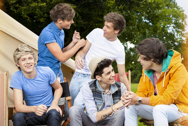1D-Live-while-we-re-young-33333-one-direction-32244850-659-441.jpg